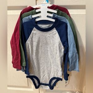 4 pack - Carters long Sleeve Onesies - NWT